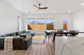 Spacious, modern home with loft, 15 minutes from Downtown Houston